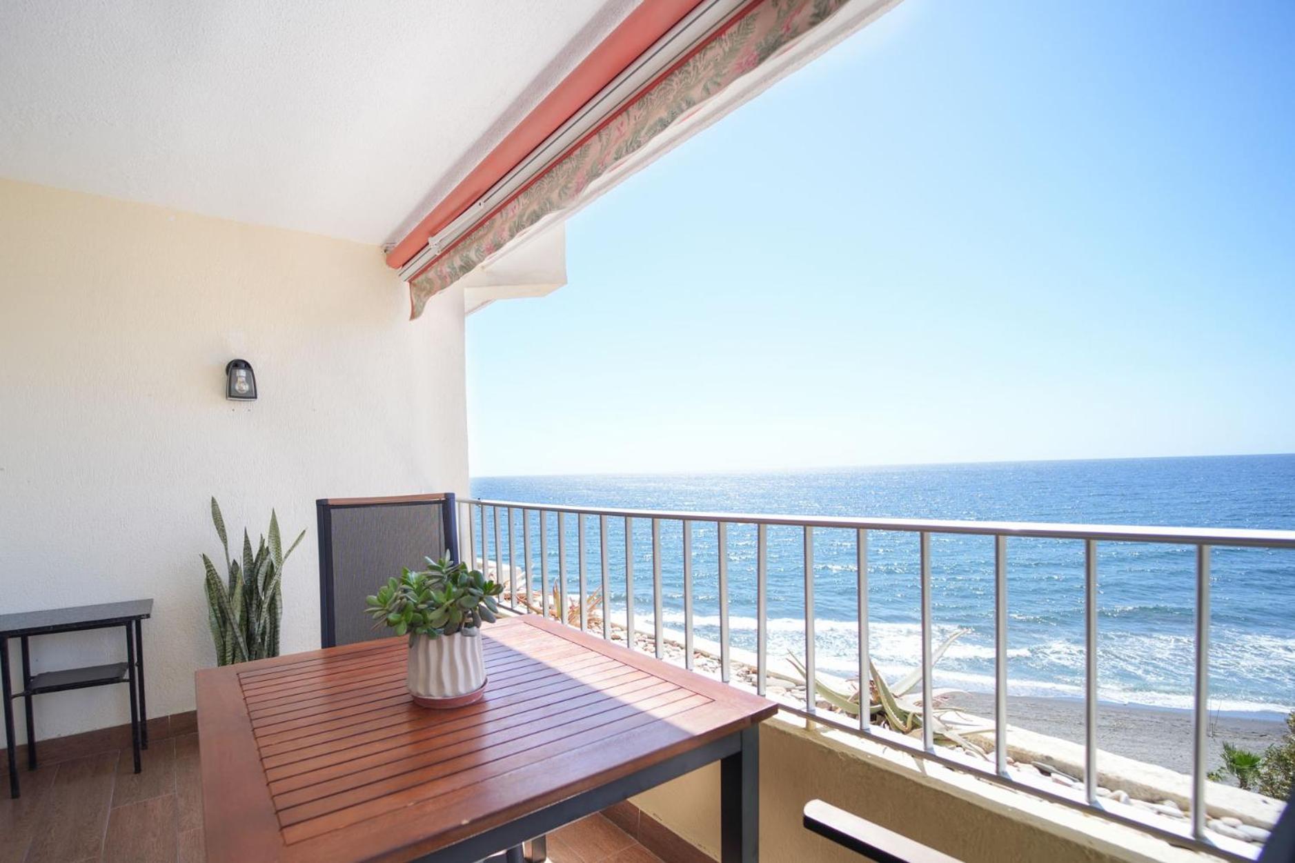 Apartamento Brisa Del Mar Almunecar Bagian luar foto